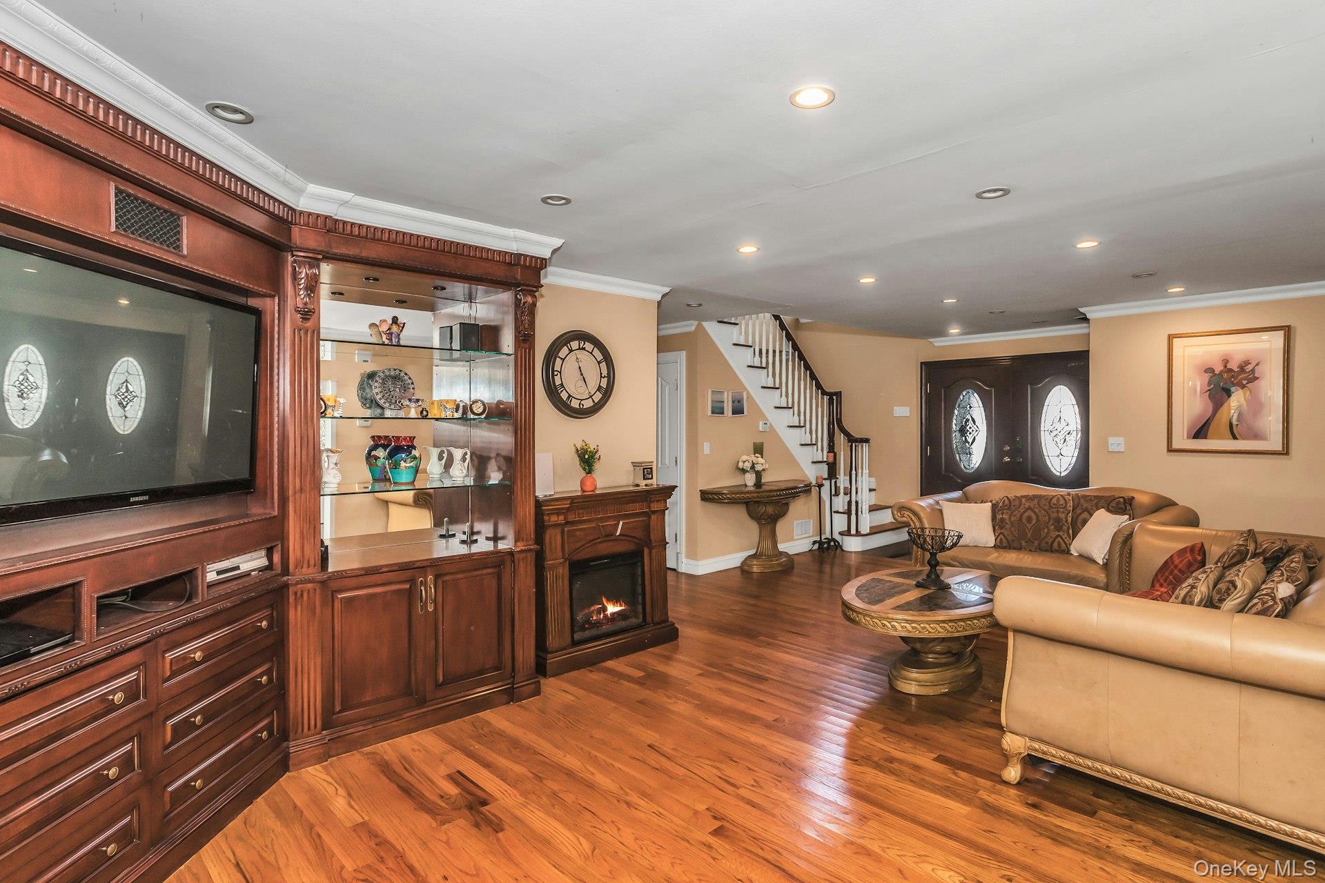 4 Laurette Lane, Freeport, NY 11520