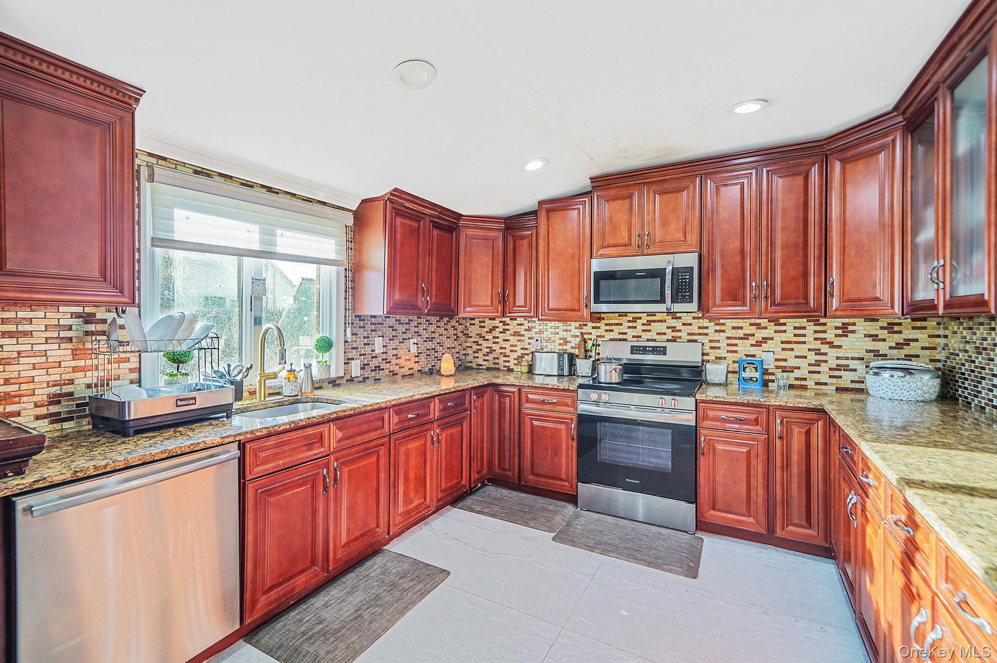 897 Washington Avenue, Westbury, NY 11590