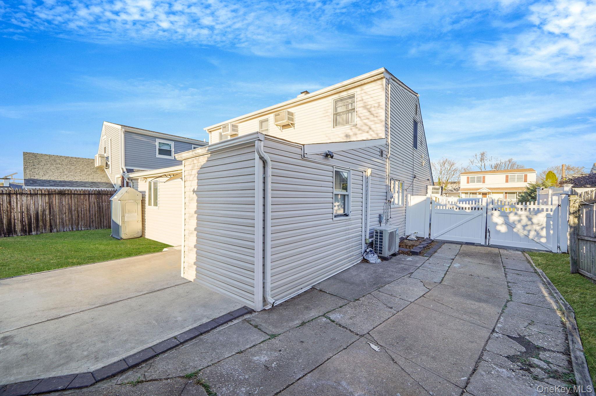 897 Washington Avenue, Westbury, NY 11590