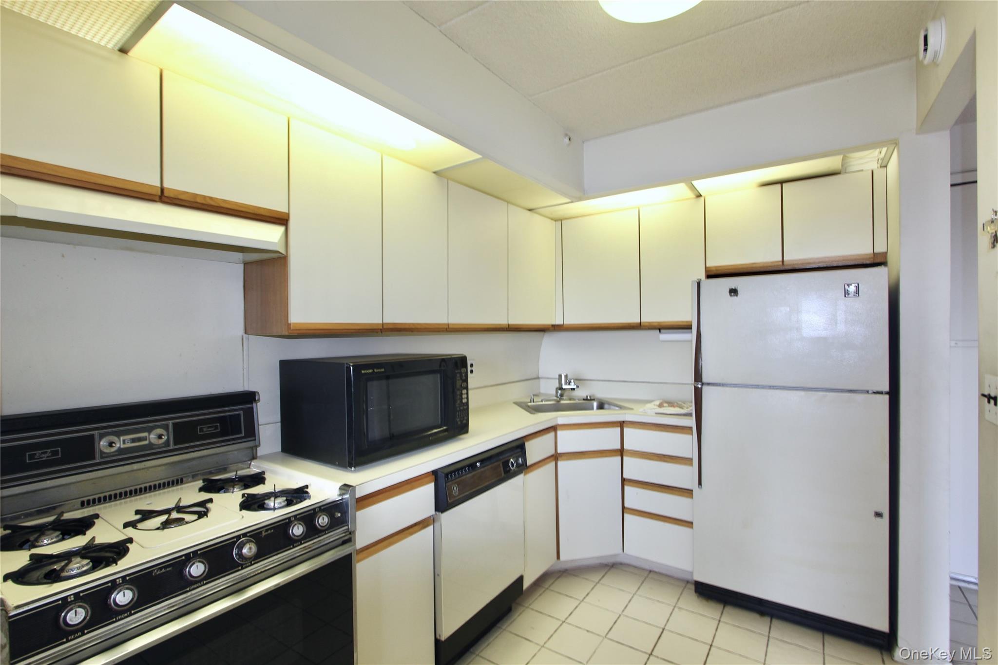 3520 147th Street # 11E, Flushing, NY 11354