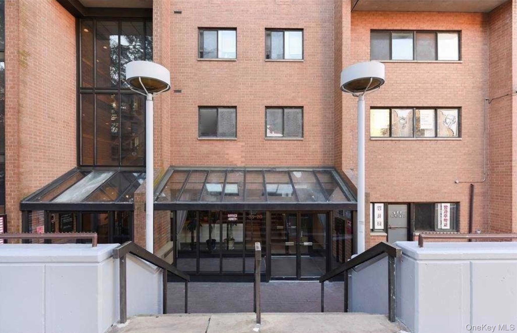 3520 147th Street # 11E, Flushing, NY 11354