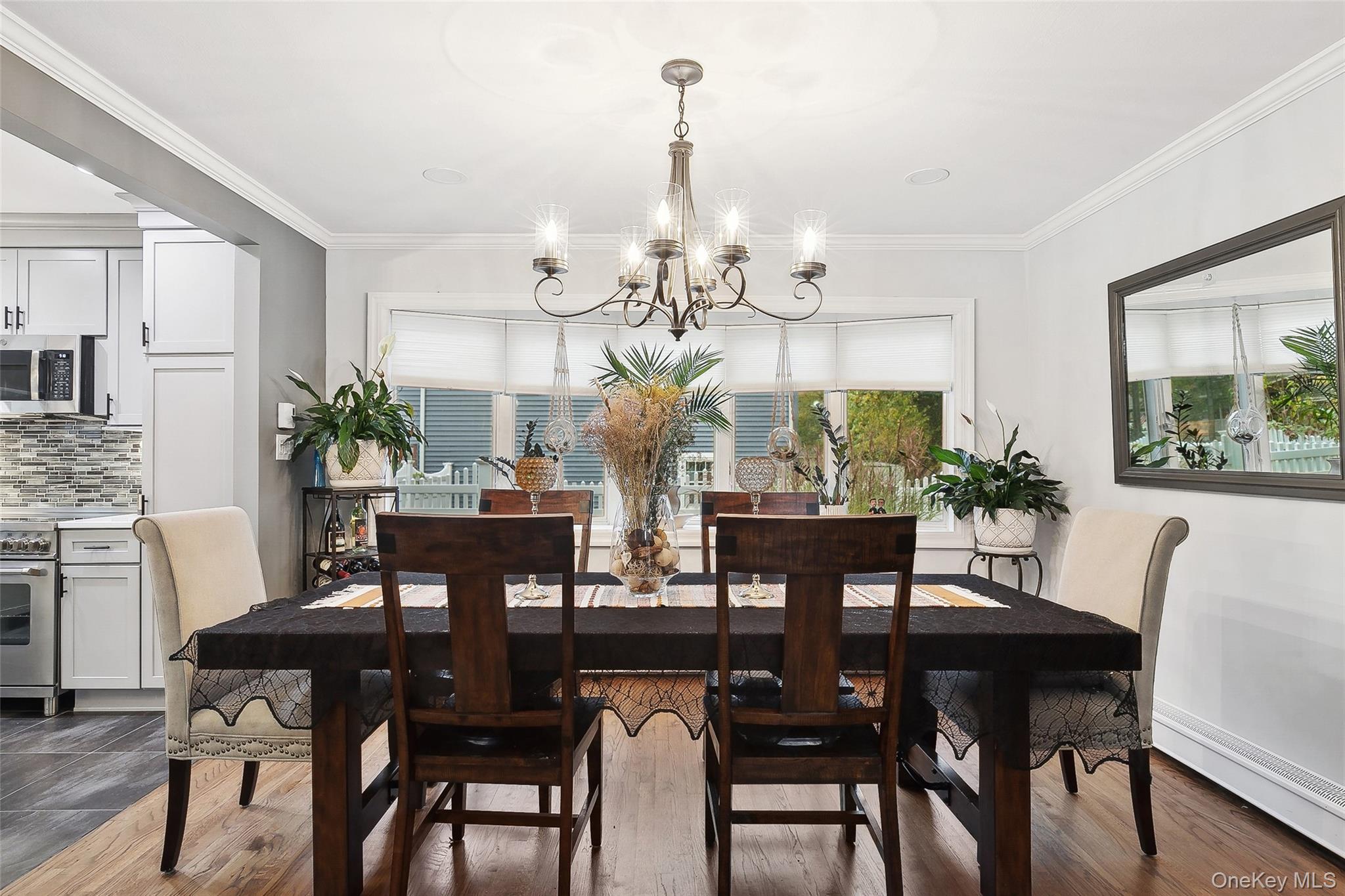 241 N Hamilton Avenue, Lindenhurst, NY 11757