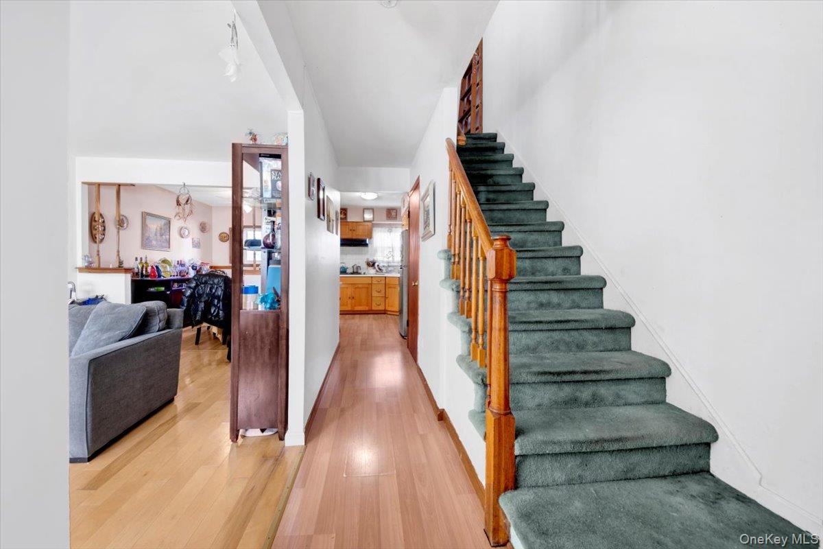 733 Rhinelander Avenue, Bronx, NY 10462