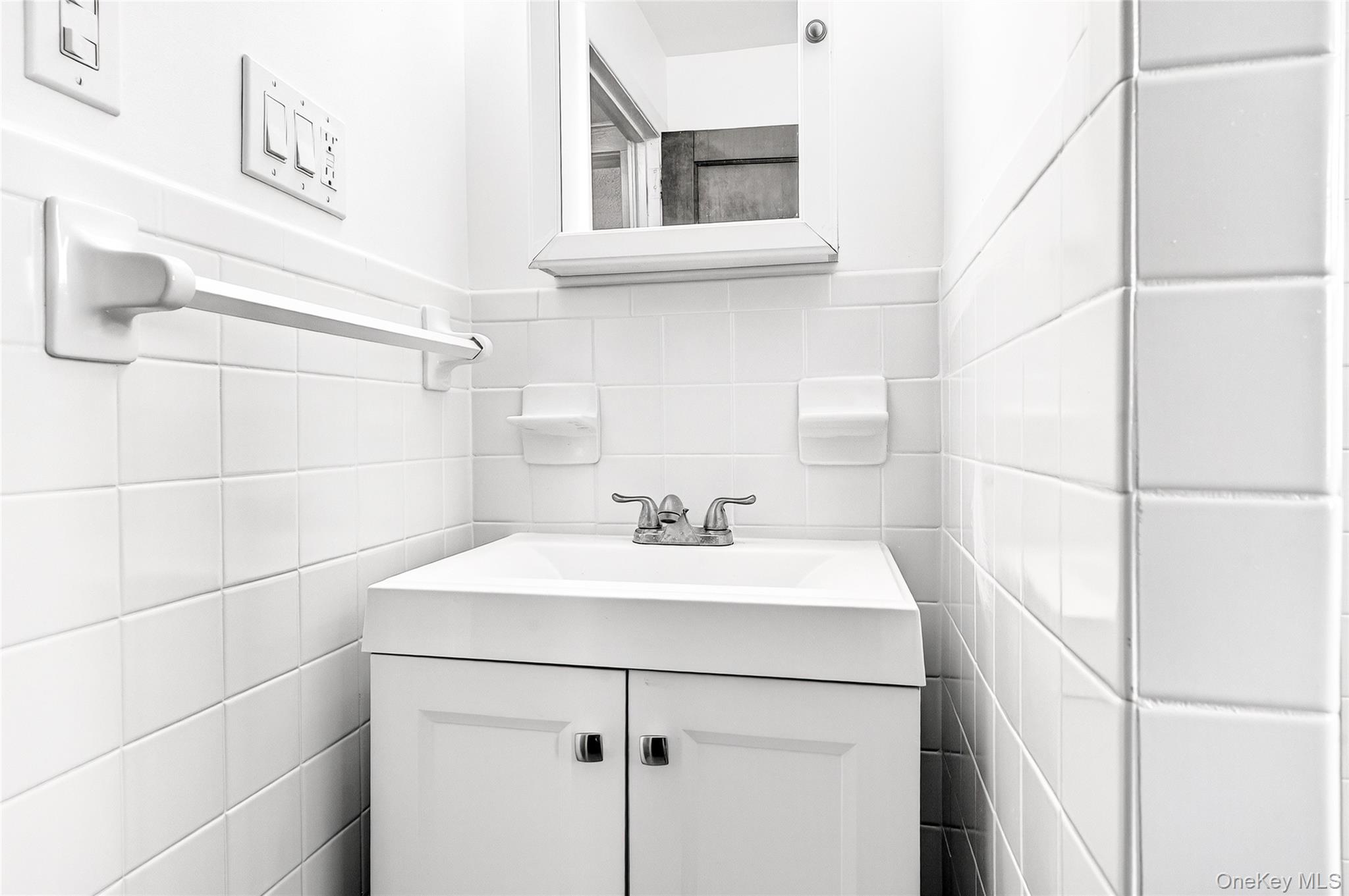 5 Seymour Place, White Plains, NY 10605