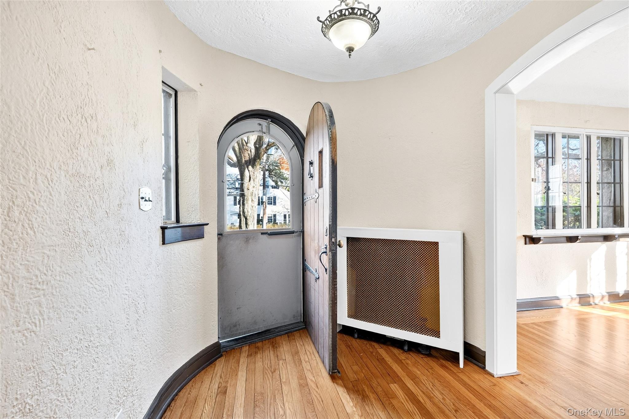 5 Seymour Place, White Plains, NY 10605