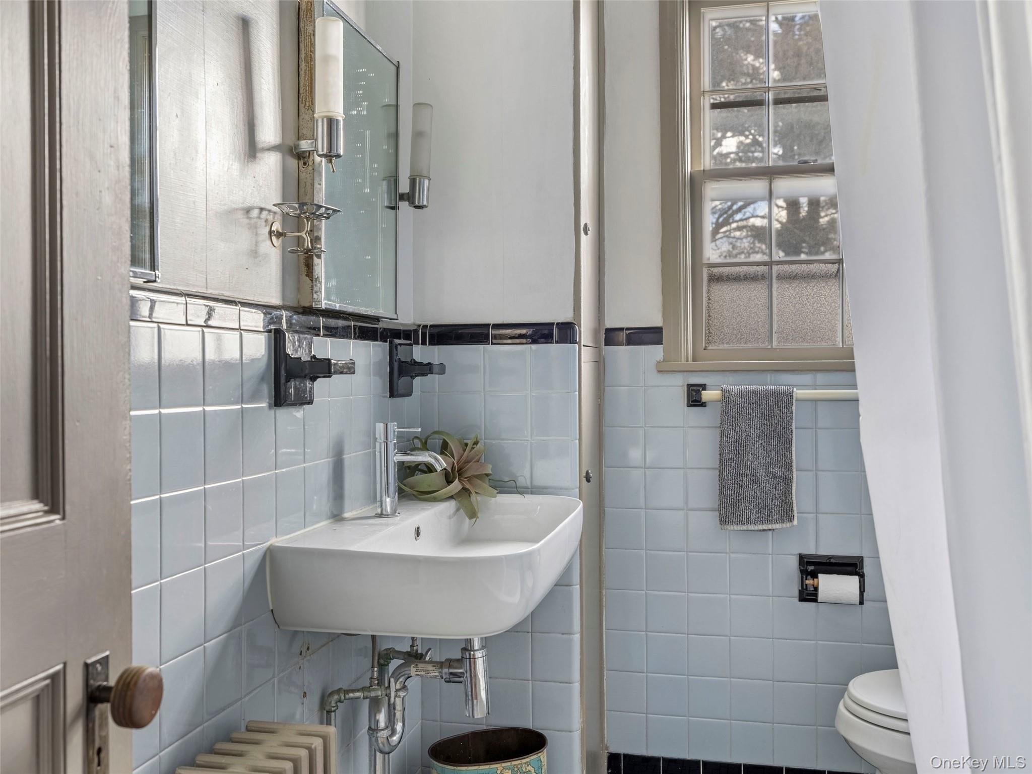 7432 S Broadway, Red Hook, NY 12571