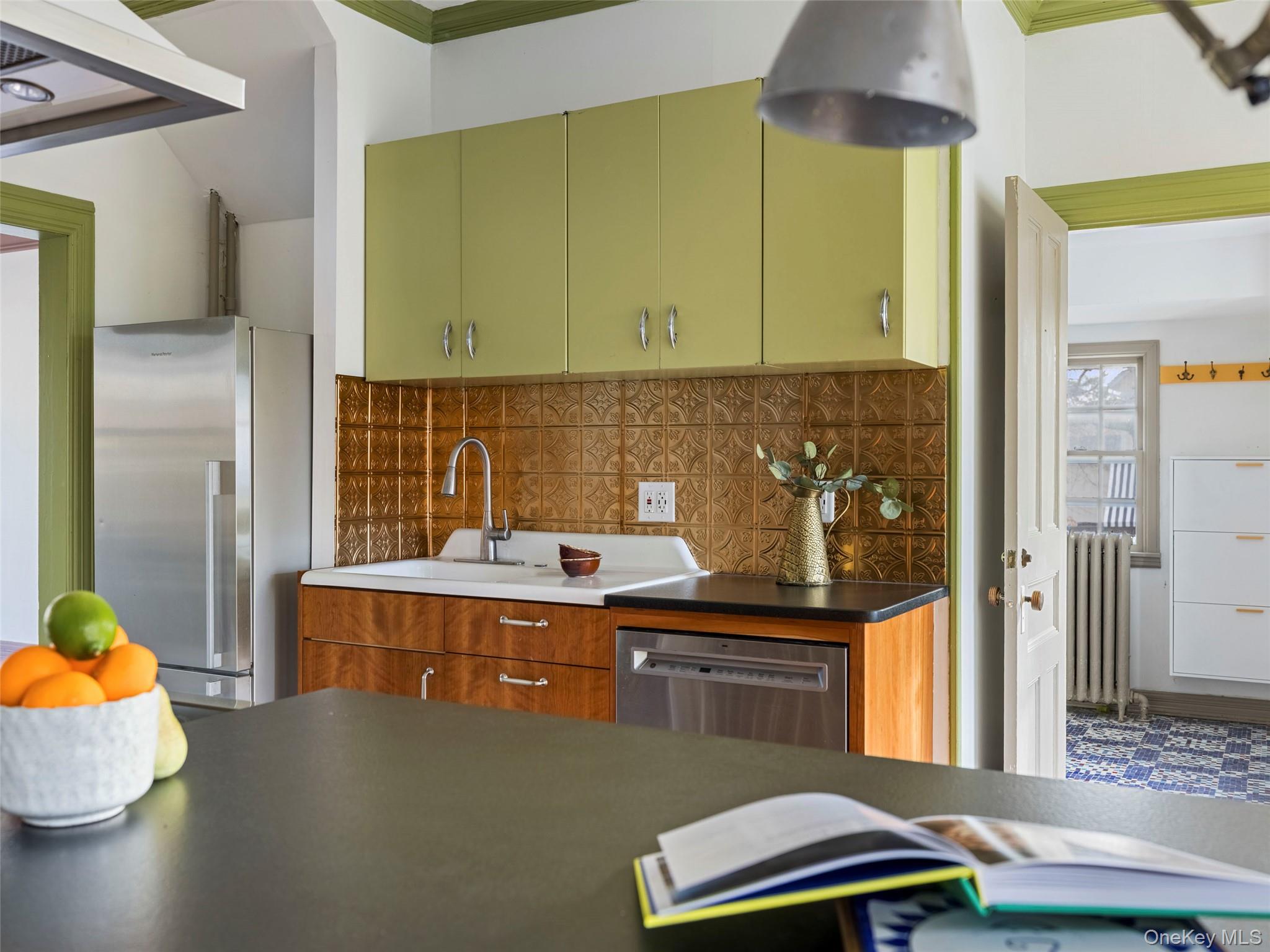 7432 S Broadway, Red Hook, NY 12571