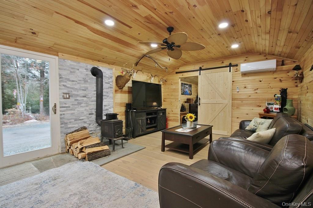 703 Dahlia Road, Livingston Manor, NY 12758