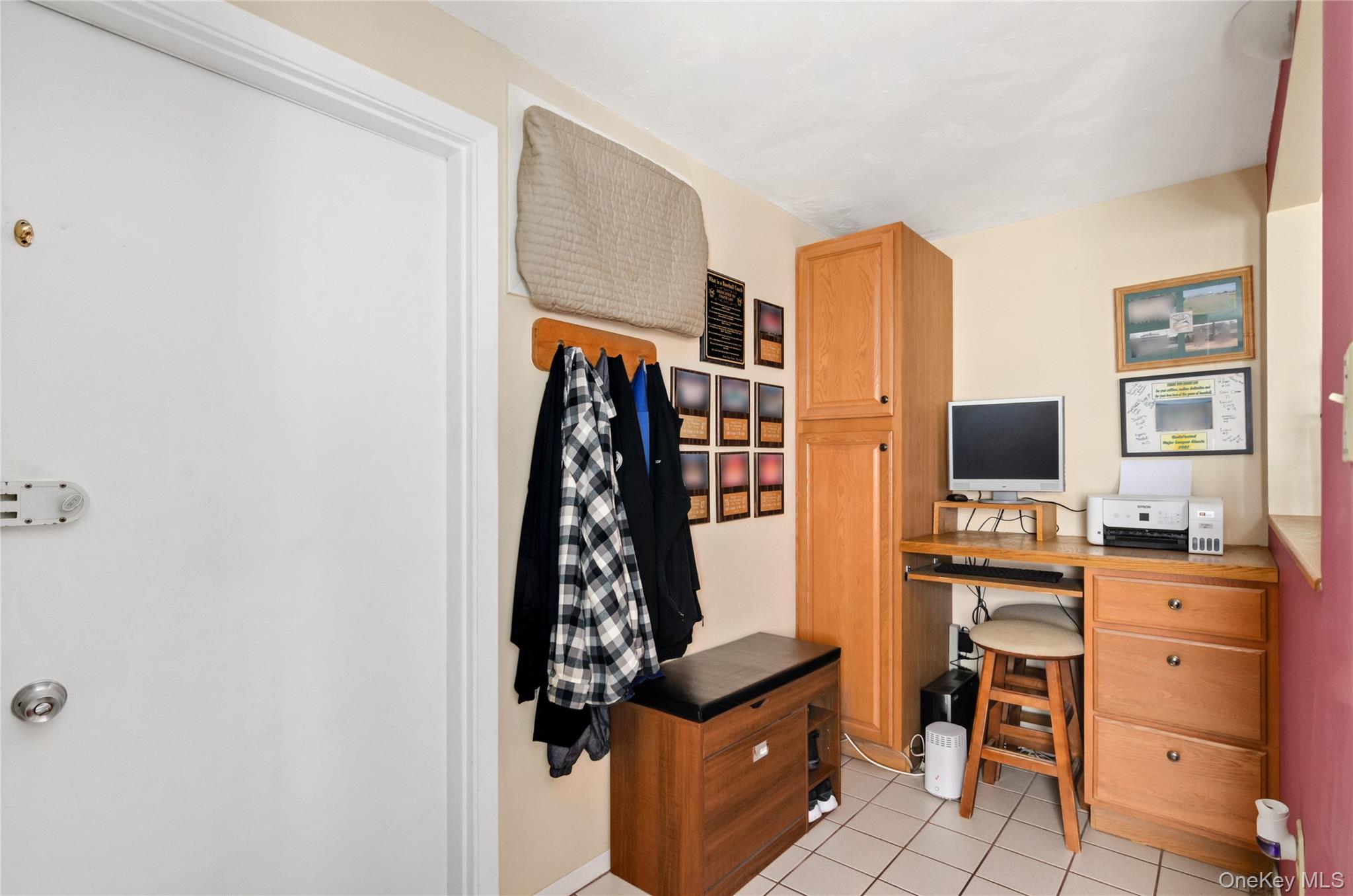 25 45th Street, Islip, NY 11751