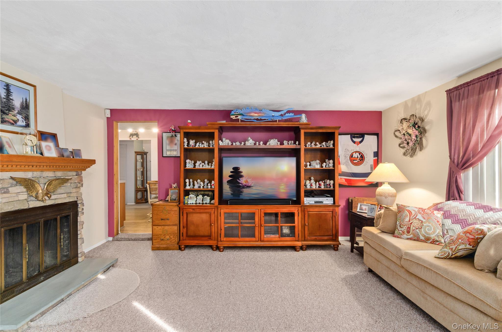 25 45th Street, Islip, NY 11751