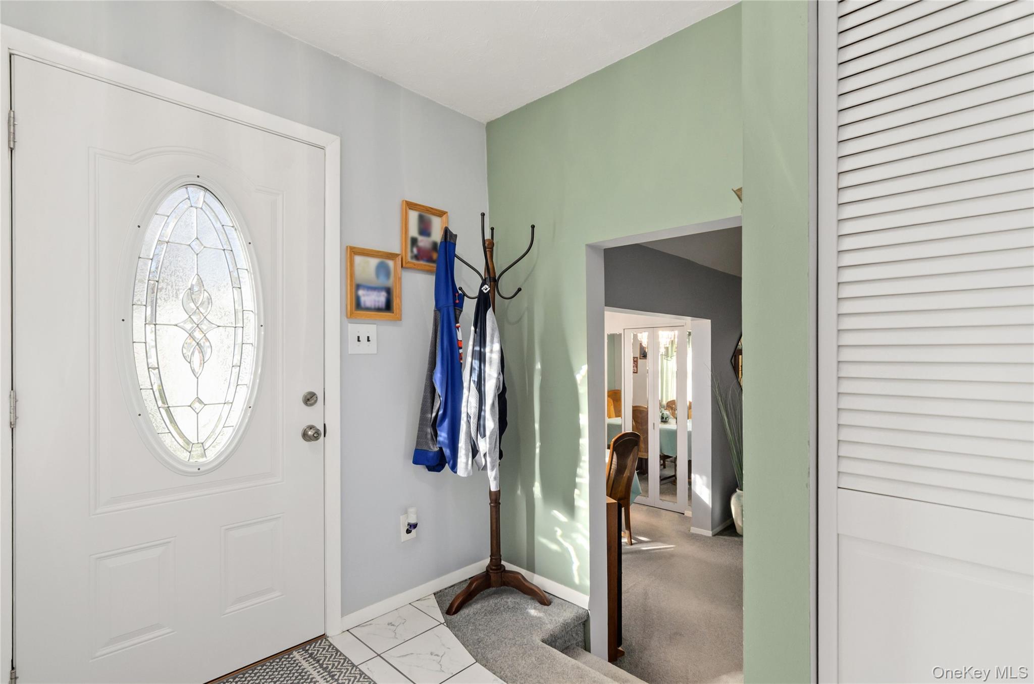 25 45th Street, Islip, NY 11751