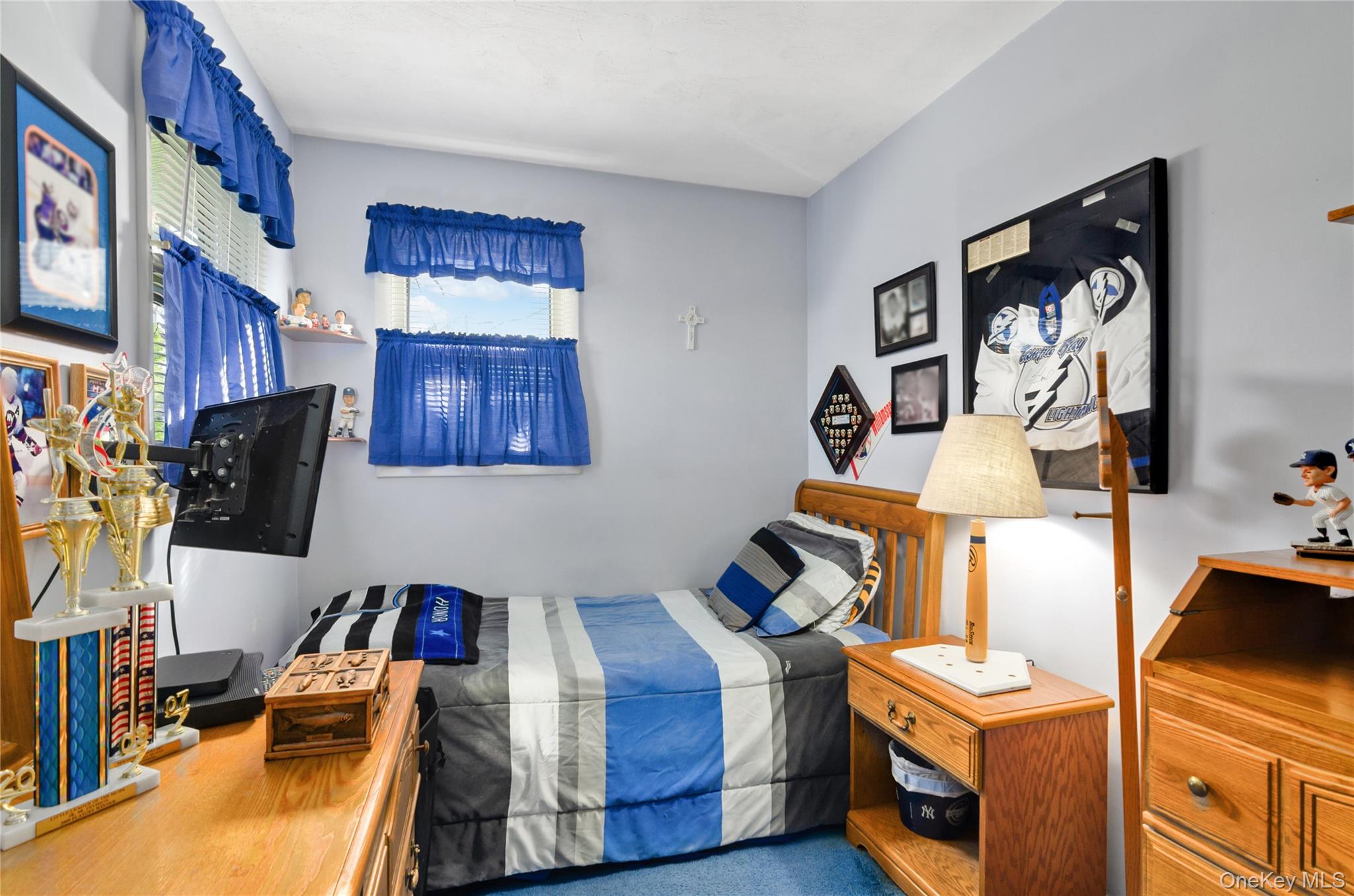 25 45th Street, Islip, NY 11751