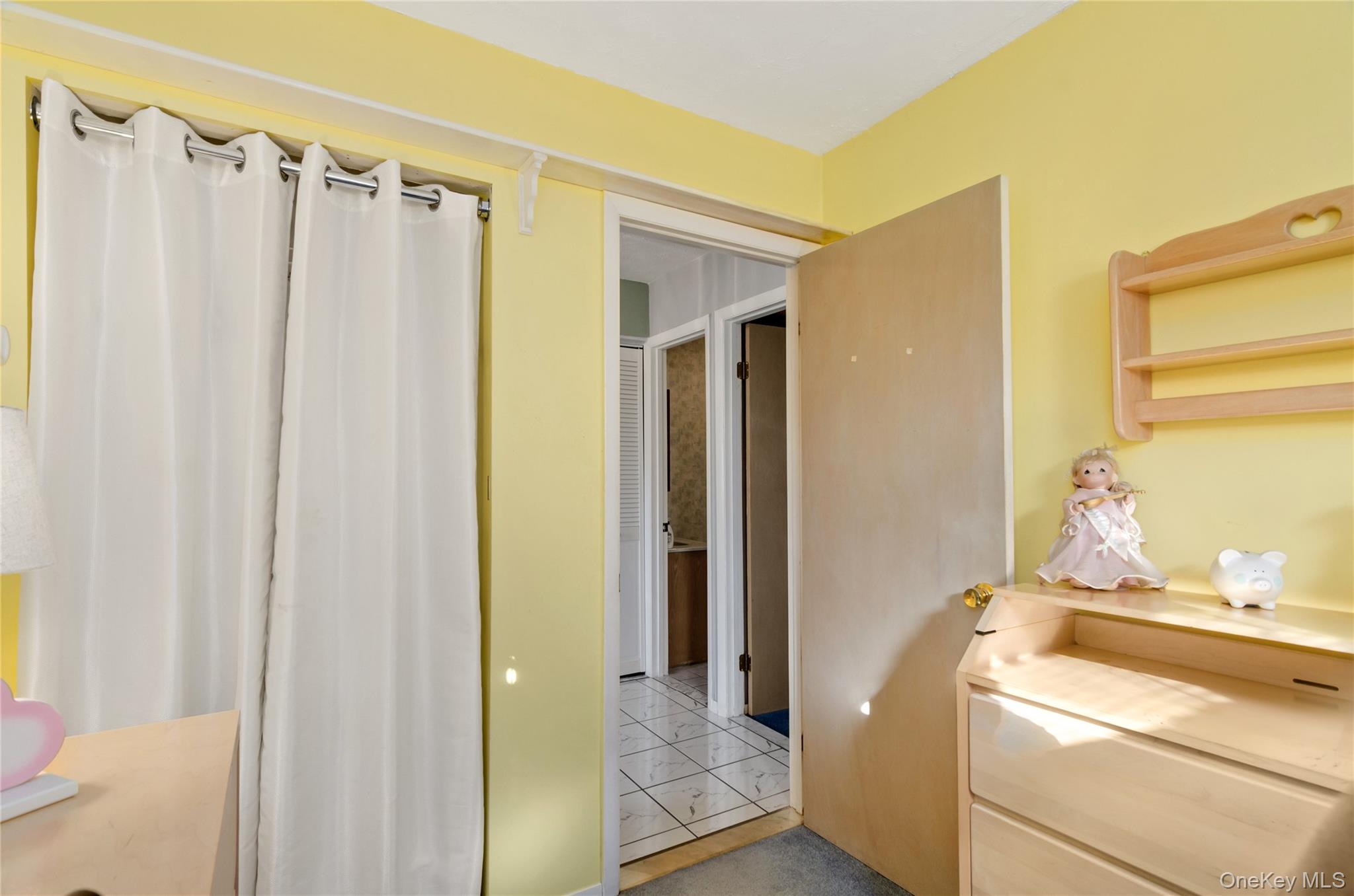 25 45th Street, Islip, NY 11751