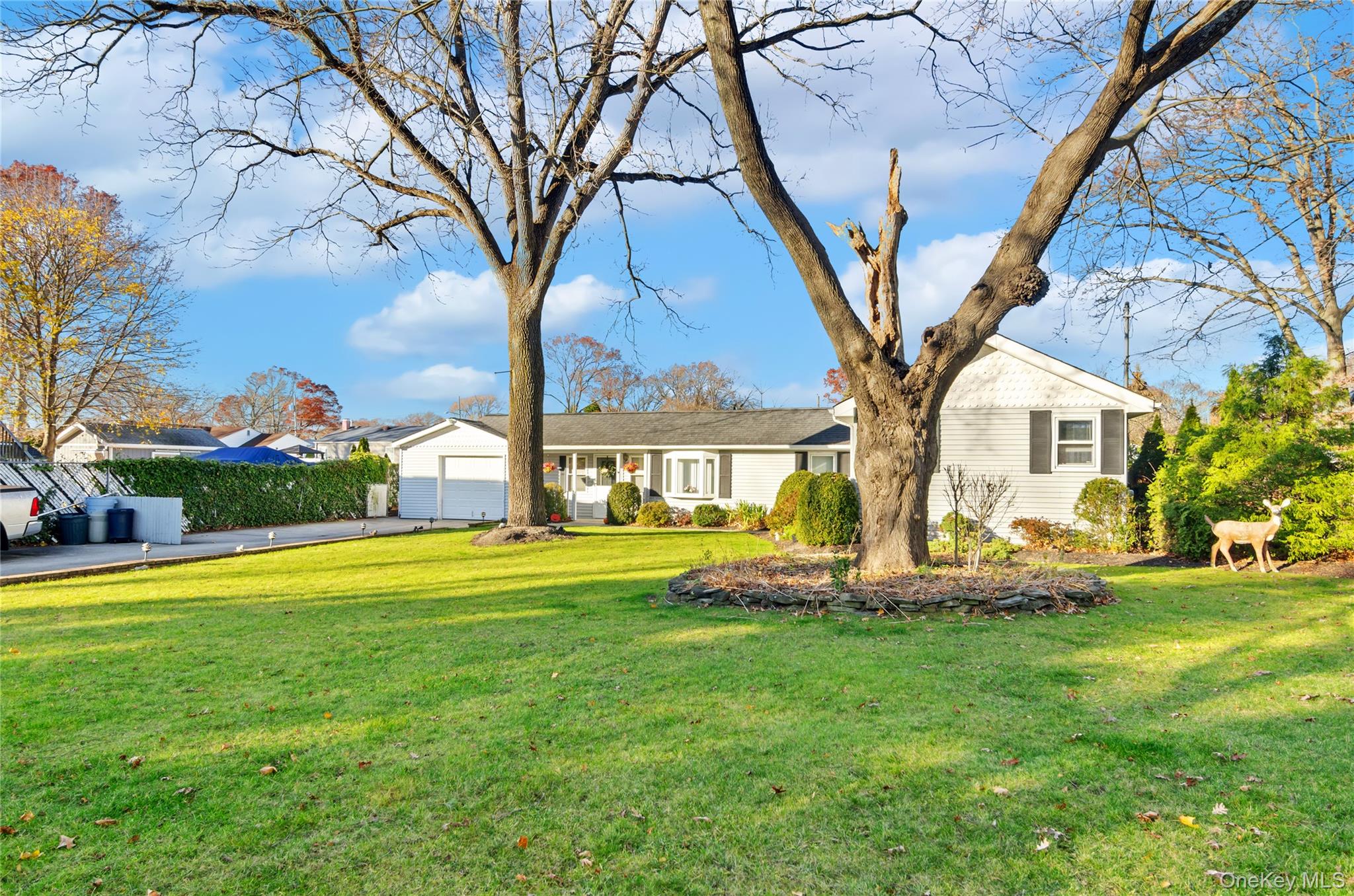 25 45th Street, Islip, NY 11751