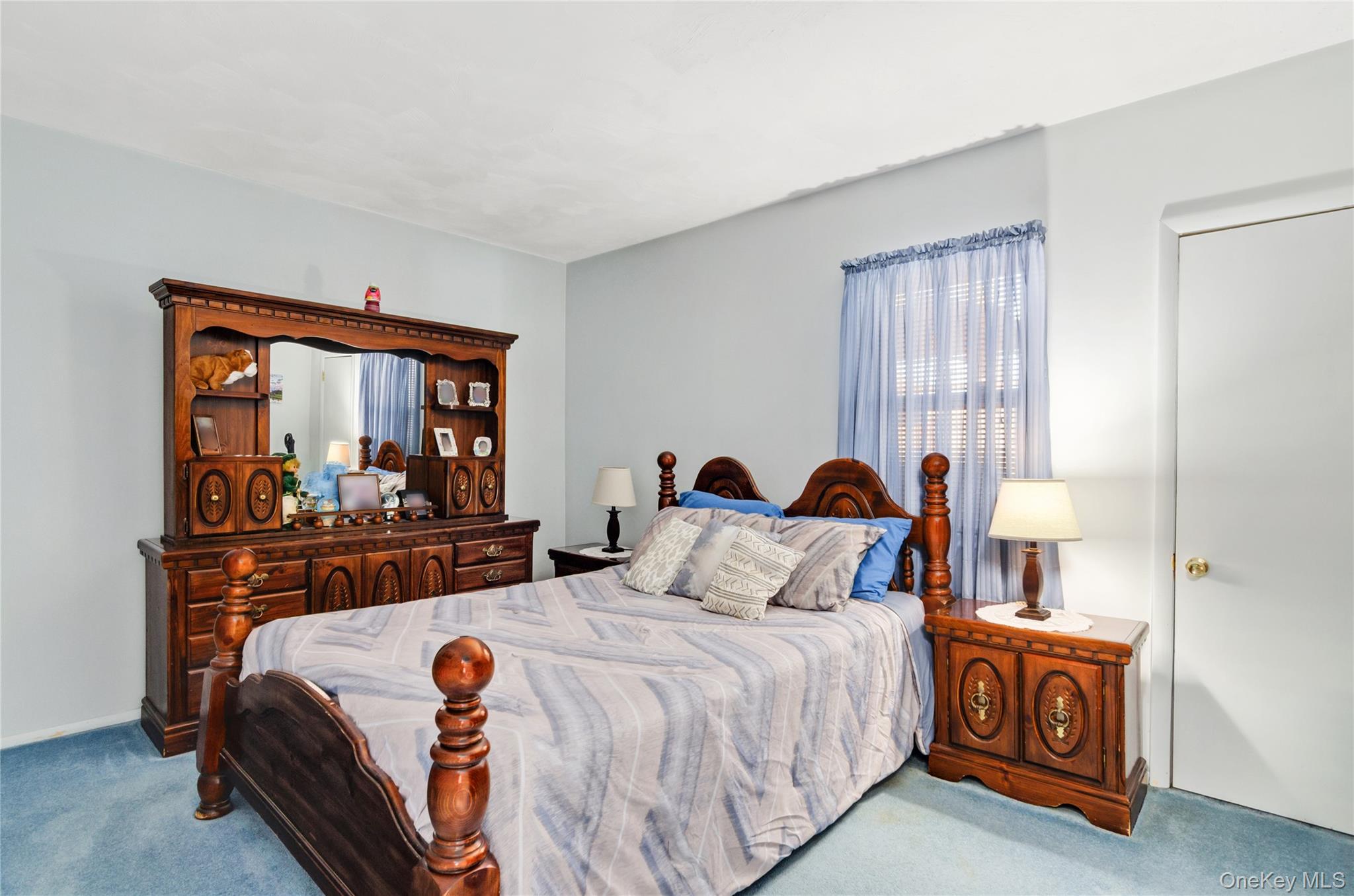 25 45th Street, Islip, NY 11751