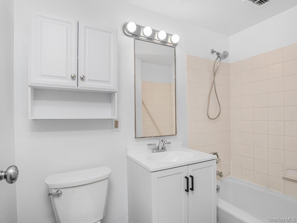 23 Water Grant Street # 7L, Yonkers, NY 10701