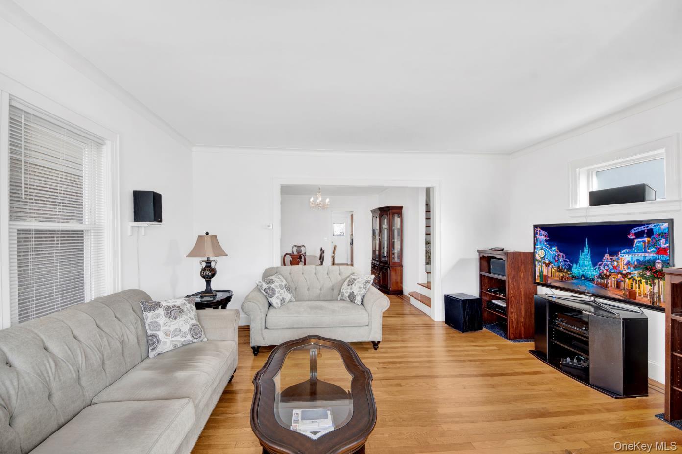 34 King Avenue, Yonkers, NY 10704