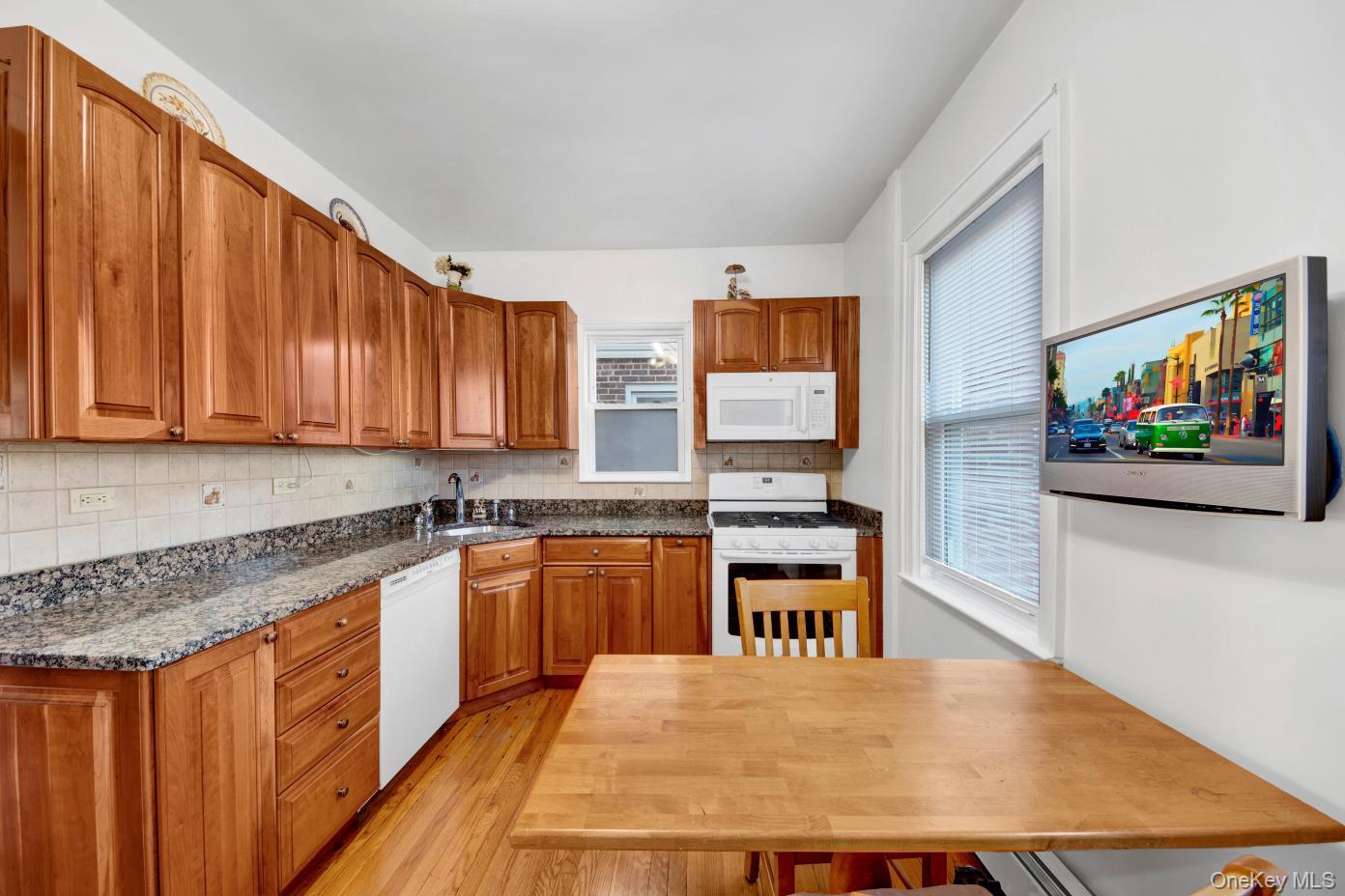 34 King Avenue, Yonkers, NY 10704