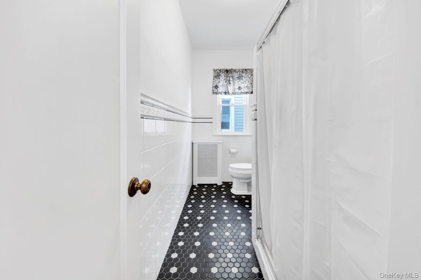 34 King Avenue, Yonkers, NY 10704