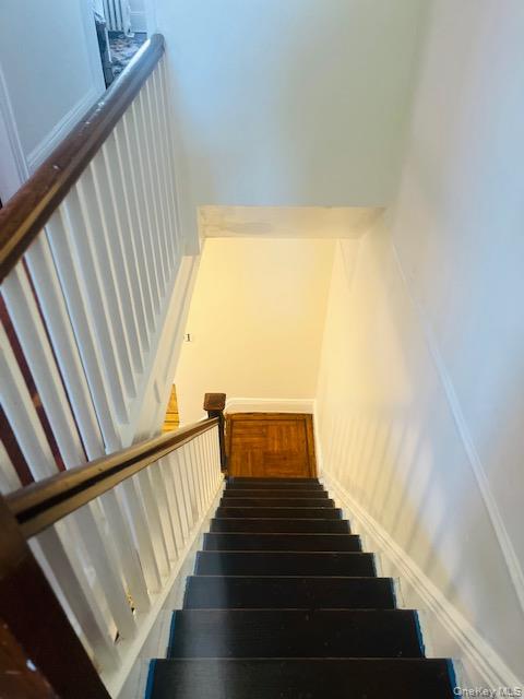 107-35 E Van Wyck Expressway, Jamaica, NY 11435