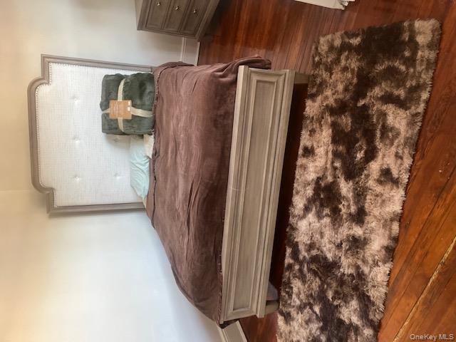 107-35 E Van Wyck Expressway, Jamaica, NY 11435