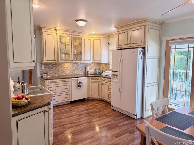 286 Pacific Street, Massapequa Park, NY 11762