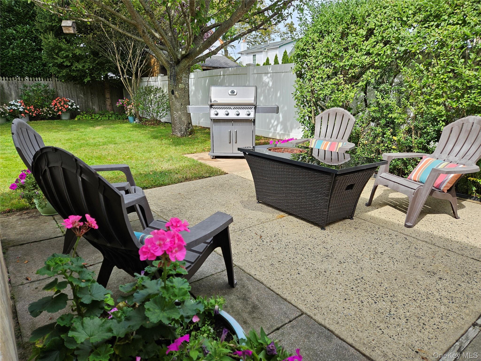 286 Pacific Street, Massapequa Park, NY 11762