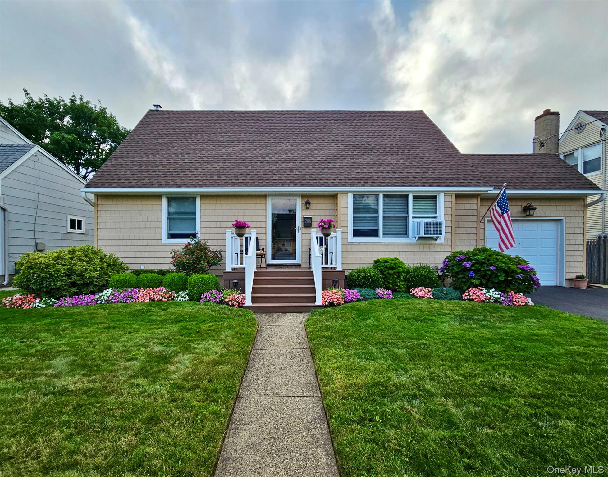 286 Pacific Street, Massapequa Park, NY 11762