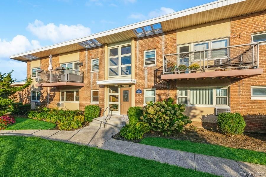 4 Rose Street # 7, C-1, Oceanside, NY 11572