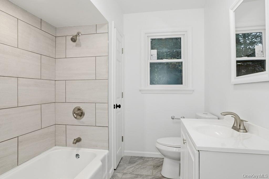 3 Lake Drive, Ellenville, NY 12428