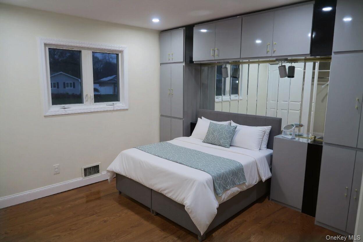 27 Heron Lane, Commack, NY 11725