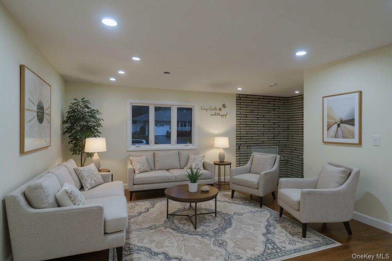 27 Heron Lane, Commack, NY 11725