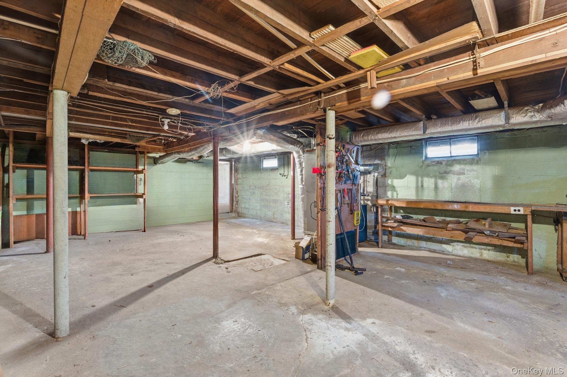 56 Eastview Road, Ronkonkoma, NY 11779