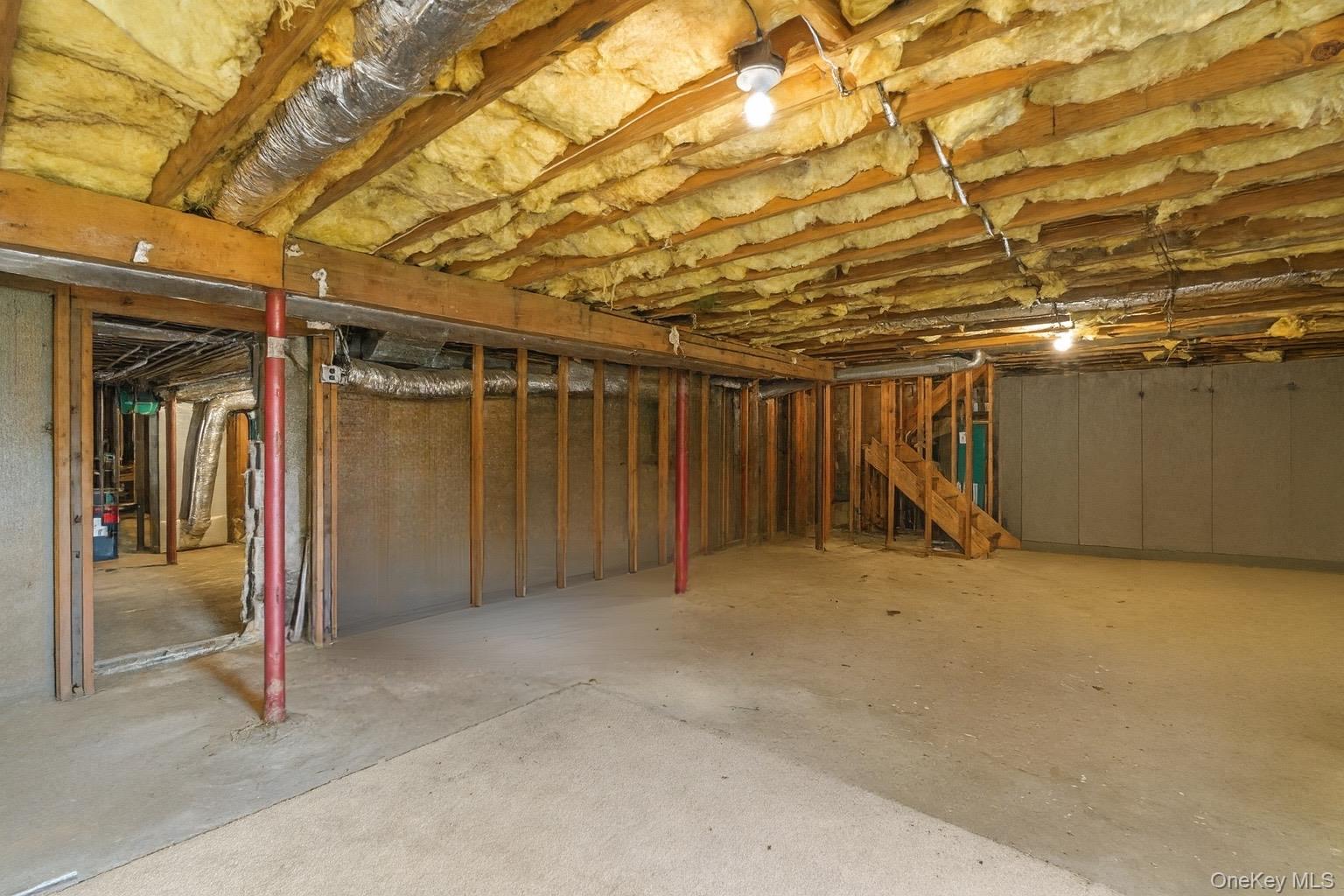 56 Eastview Road, Ronkonkoma, NY 11779