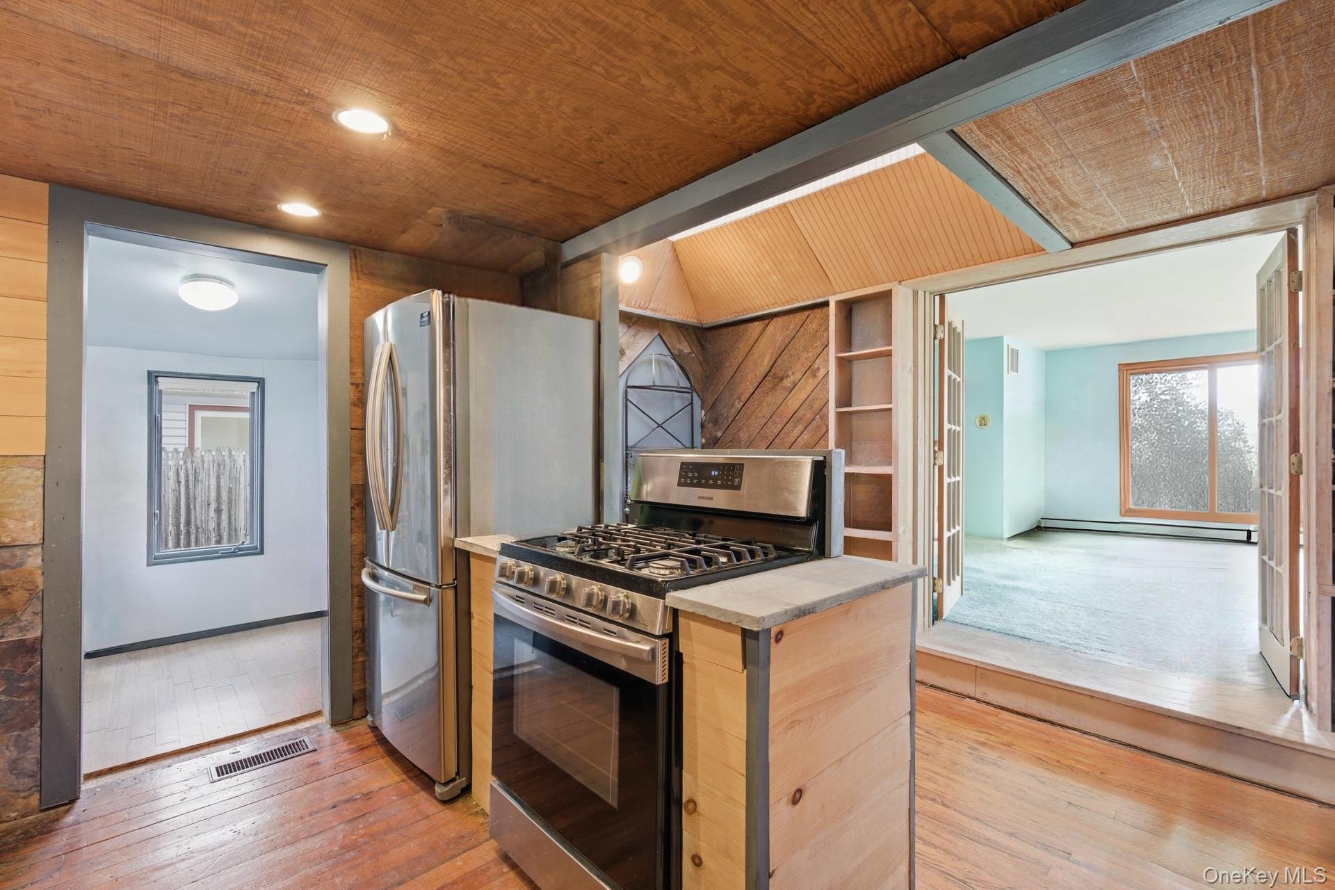 56 Eastview Road, Ronkonkoma, NY 11779