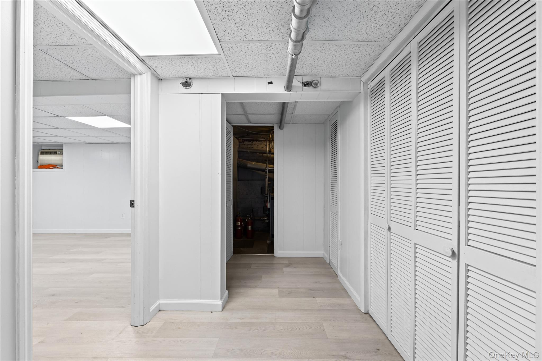 42-25 189th Street, Flushing, NY 11358