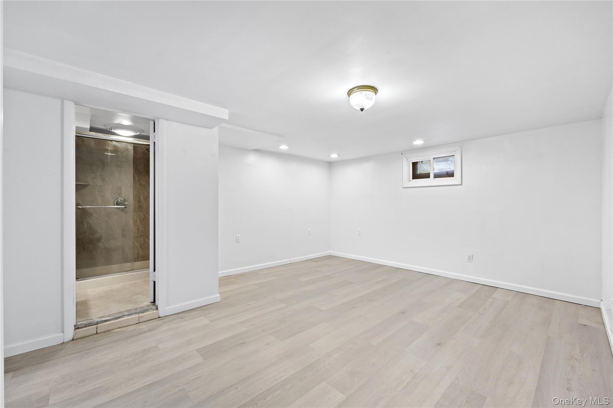 42-25 189th Street, Flushing, NY 11358