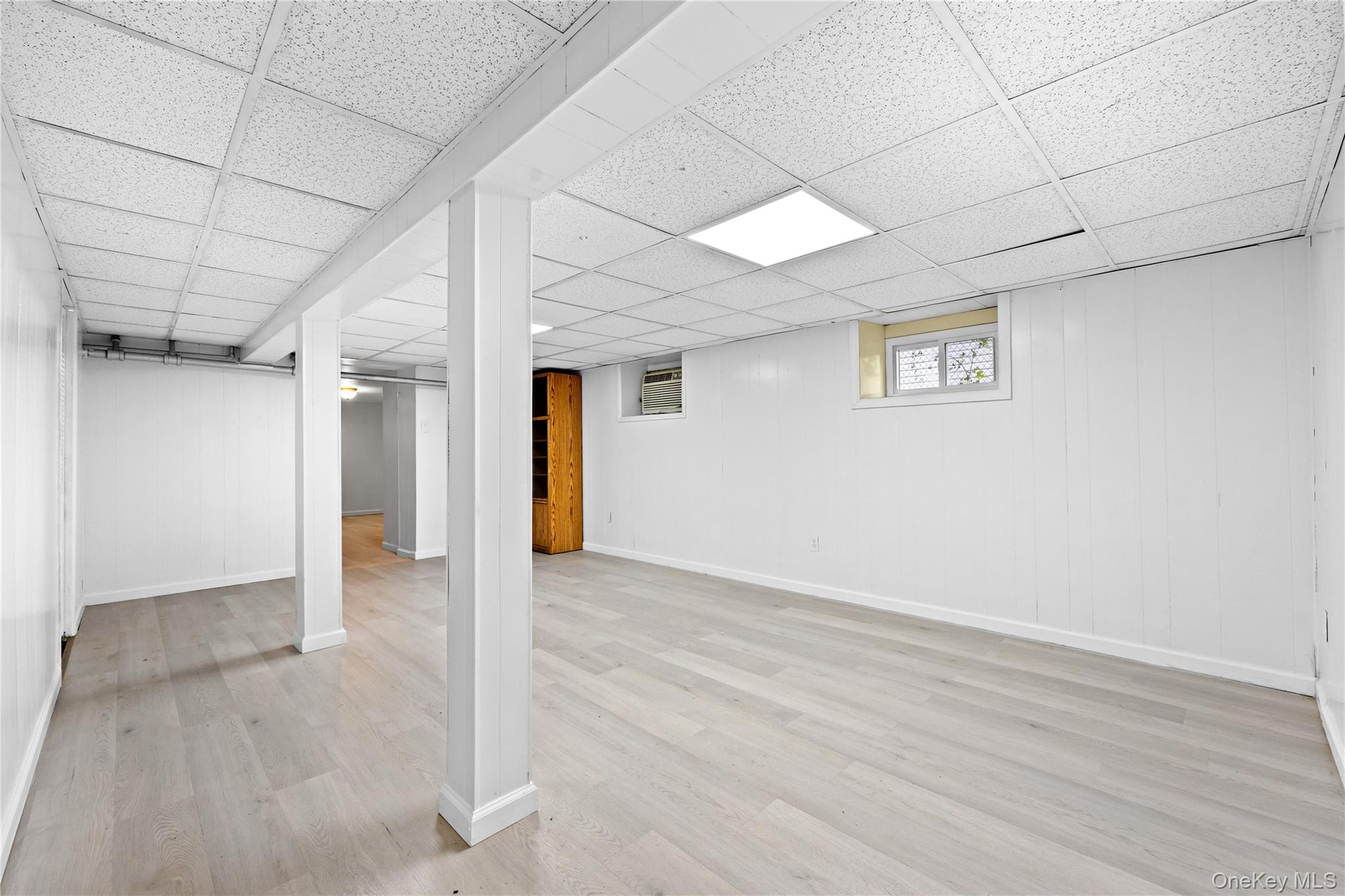 42-25 189th Street, Flushing, NY 11358