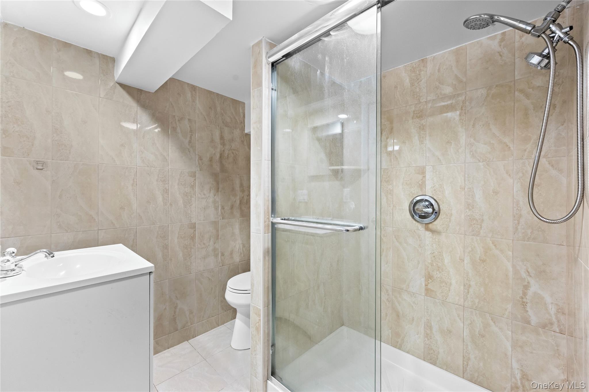 42-25 189th Street, Flushing, NY 11358