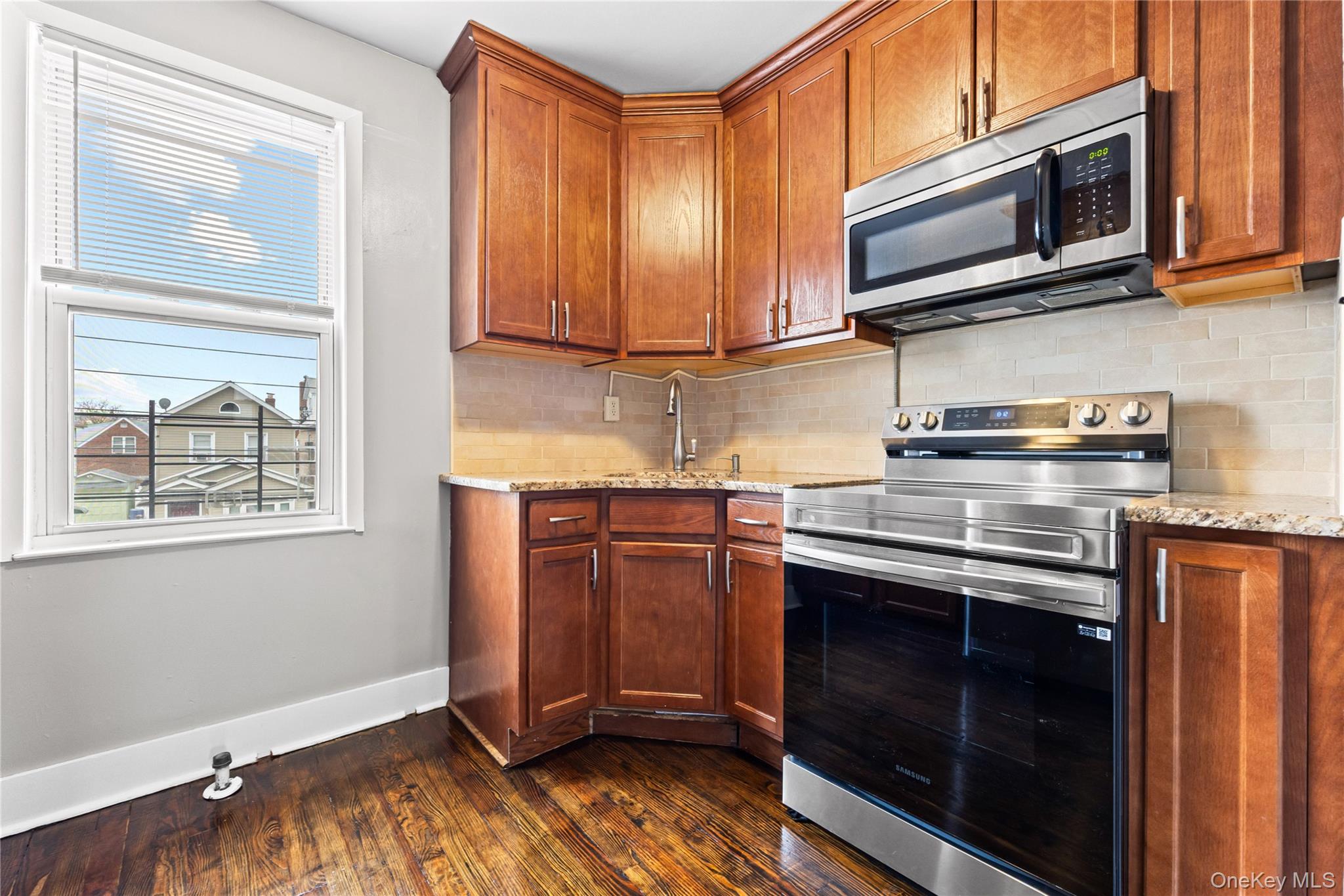 42-25 189th Street, Flushing, NY 11358