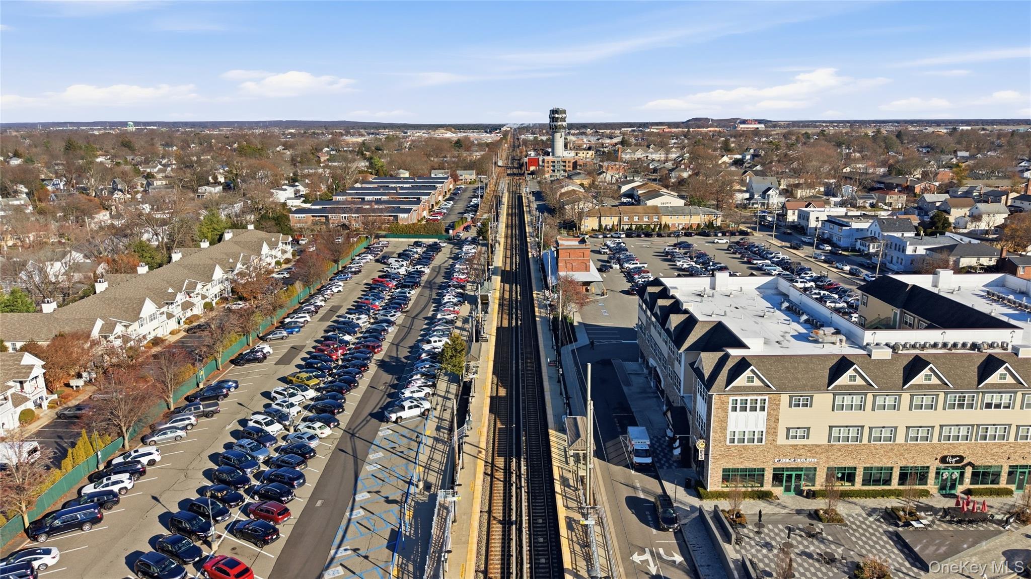 210 Fulton Street # 2C, Farmingdale, NY 11735