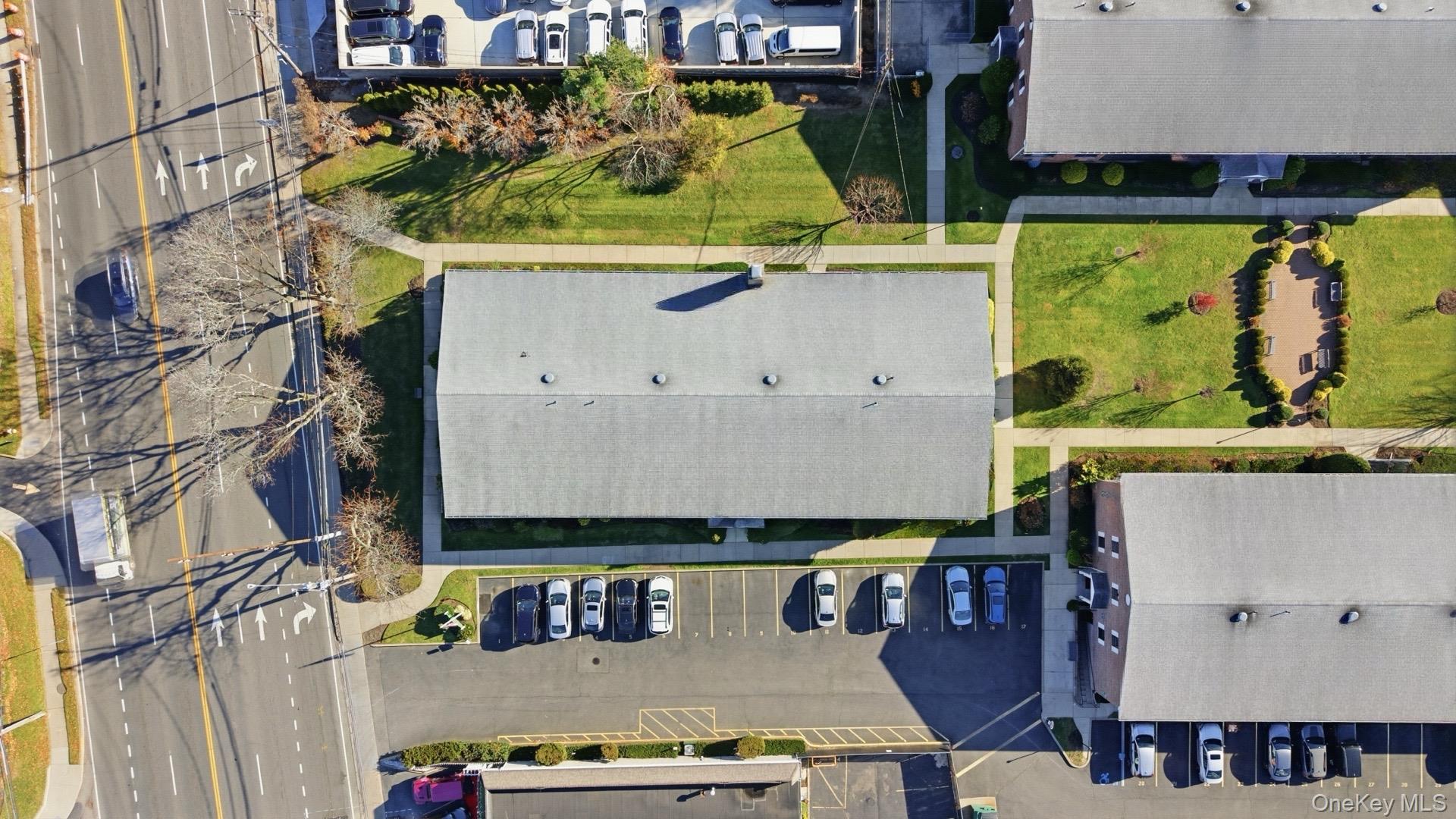 210 Fulton Street # 2C, Farmingdale, NY 11735