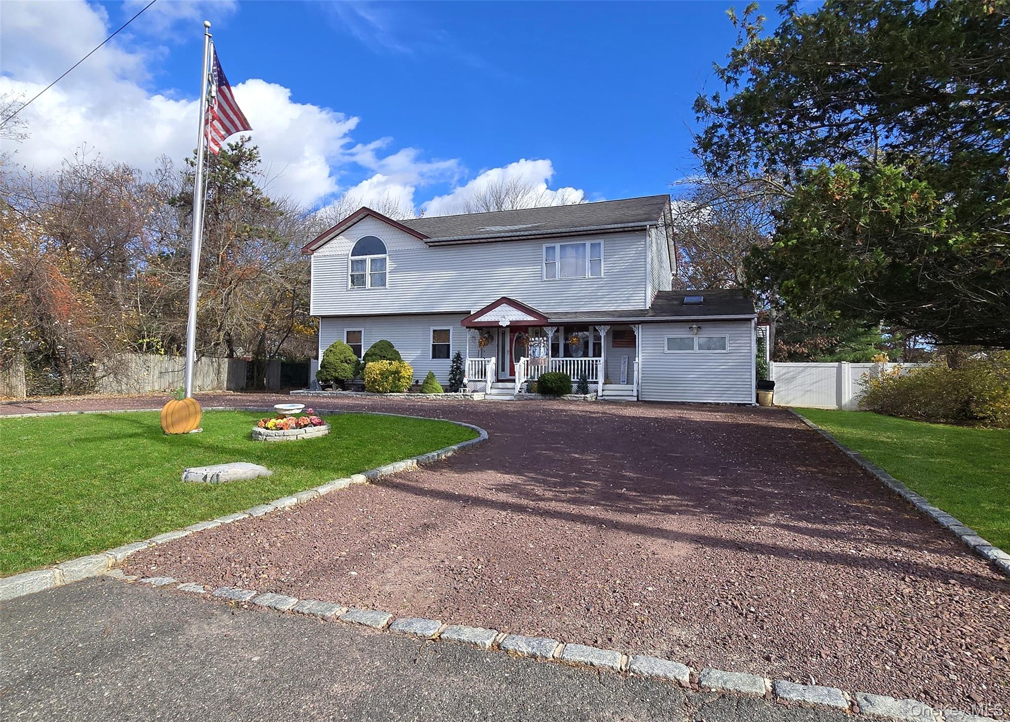 199 Connetquot Avenue, East Islip, NY 11730