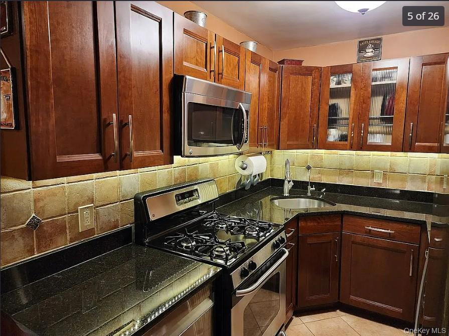 88-12 151st Avenue # 3M, Howard Beach, NY 11414