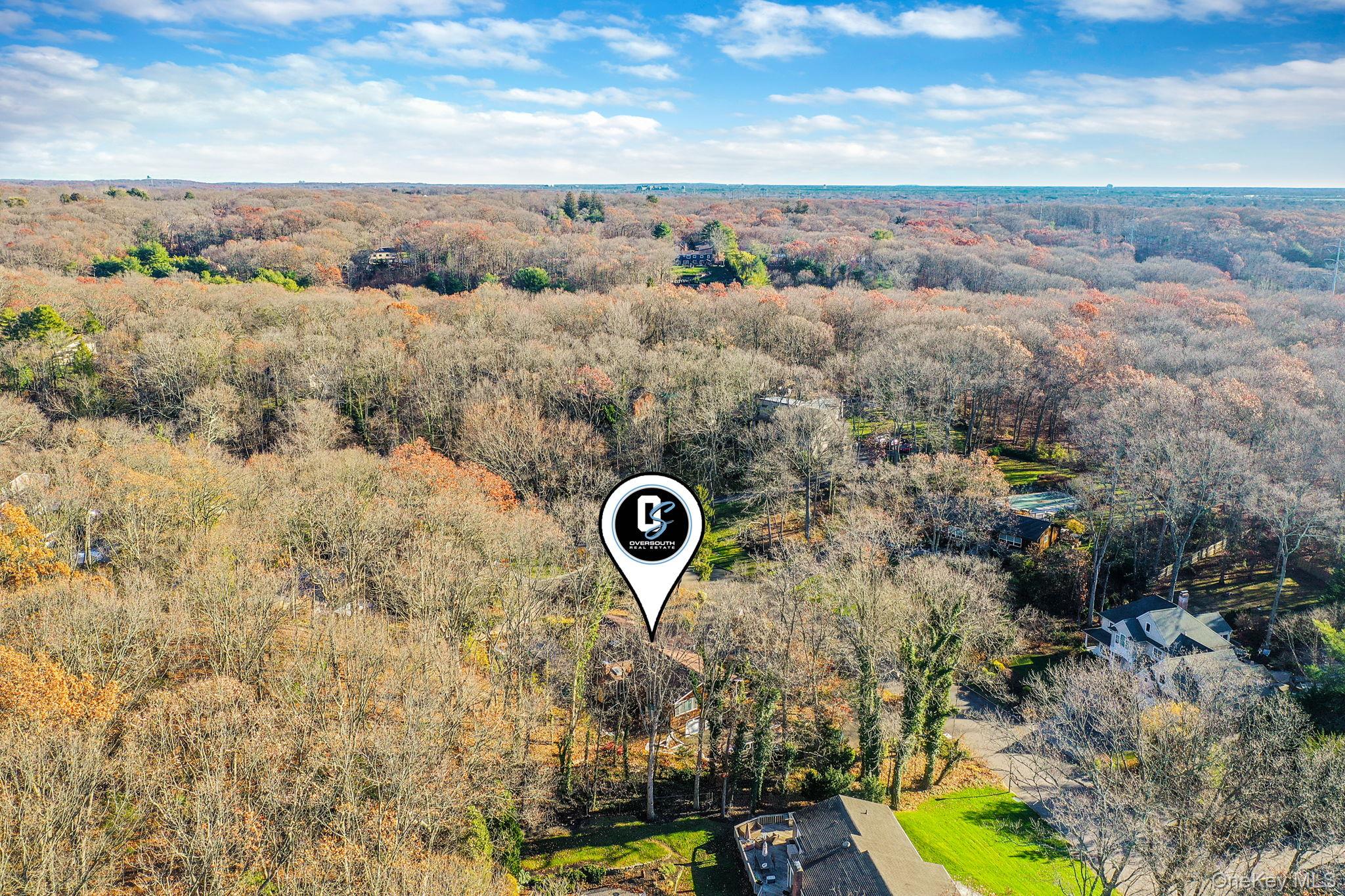 25 Farmington Lane, Melville, NY 11747