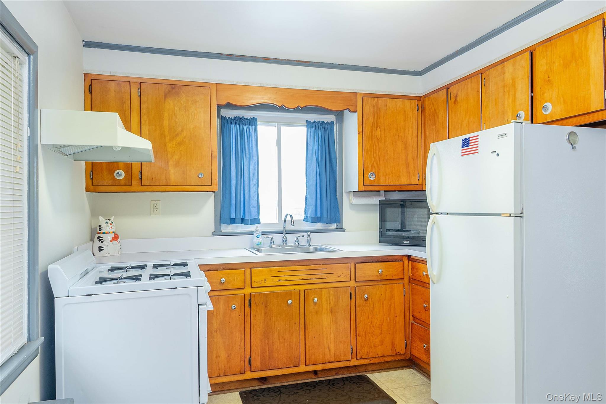 216 Hoyt Street, Port Ewen, NY 12466