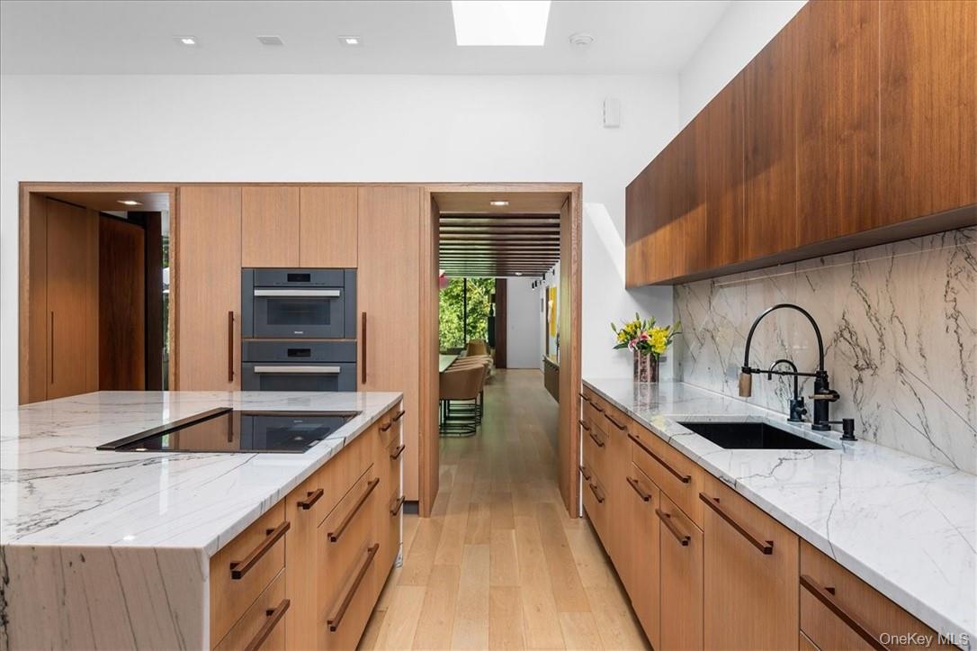 971 Fenimore Road, Larchmont, NY 10538