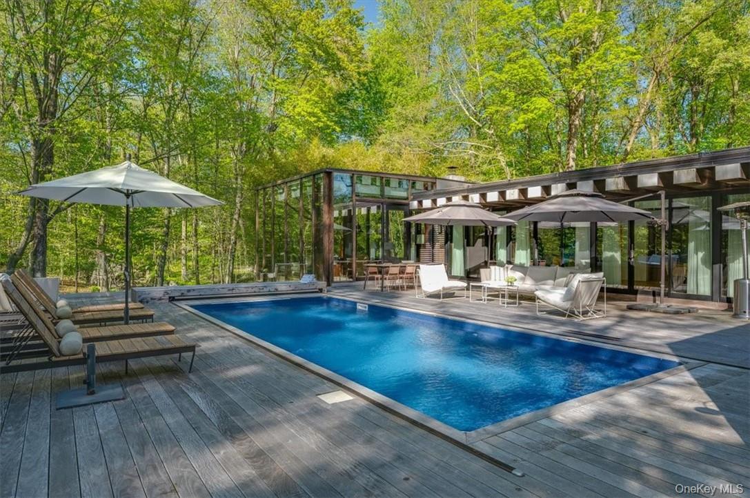 971 Fenimore Road, Larchmont, NY 10538