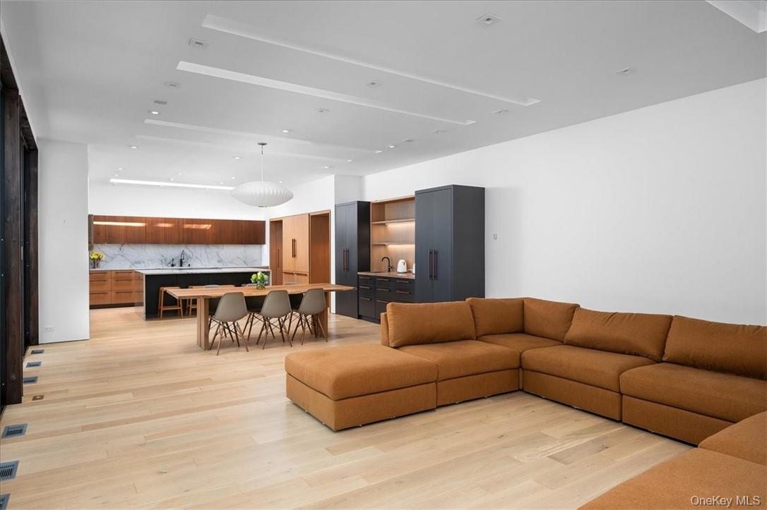 971 Fenimore Road, Larchmont, NY 10538