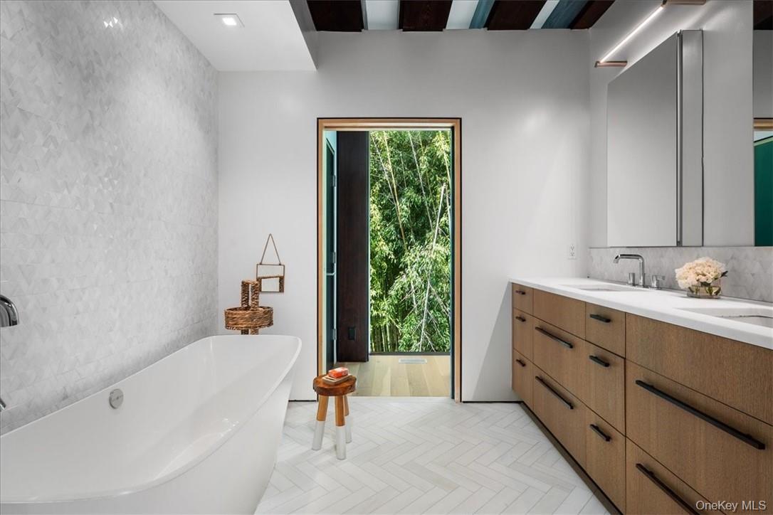 971 Fenimore Road, Larchmont, NY 10538